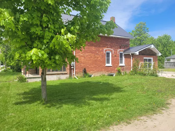 Clearview, ON L0M 1G0,24 Elizabeth ST W