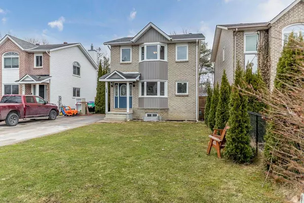 728 Ste Marie ST, Collingwood, ON L9Y 4T5