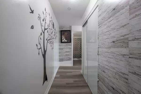 Toronto W10, ON M9W 0C6,80 Esther Lorrie DR #1105