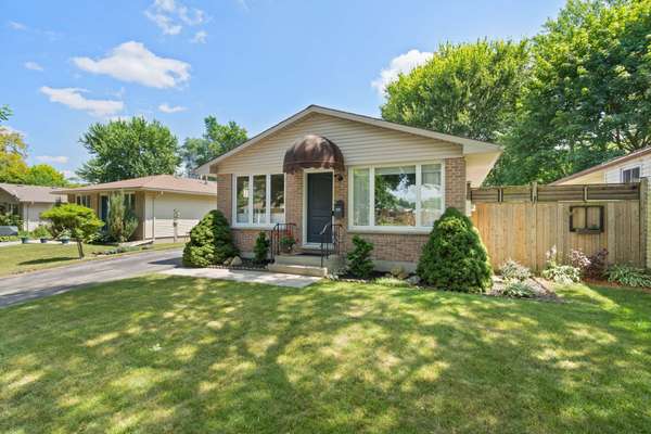 London North, ON N6G 3K5,119 Brunswick AVE