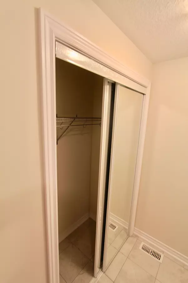 Guelph, ON N1E 0E7,177 Law DR