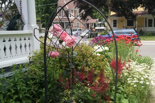 Prince Edward County, ON K0K 2T0,8 Queen ST