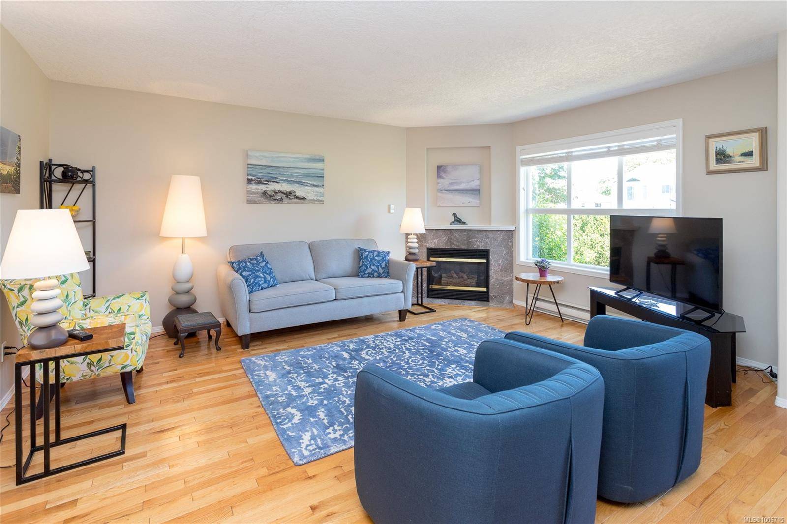 Sidney, BC V8L 3G6,10124 Resthaven Dr #D