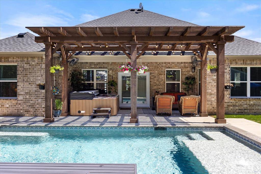 Granbury, TX 76048,2610 Austin Drive