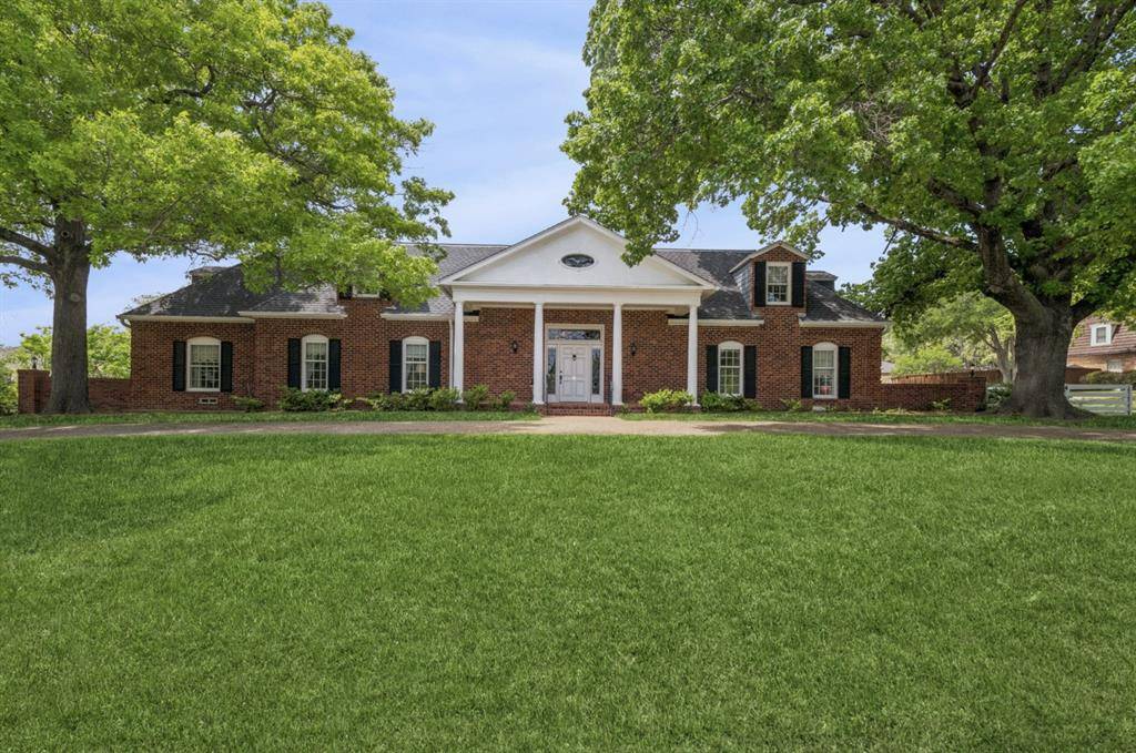 6555 Dartbrook Drive, Dallas, TX 75254
