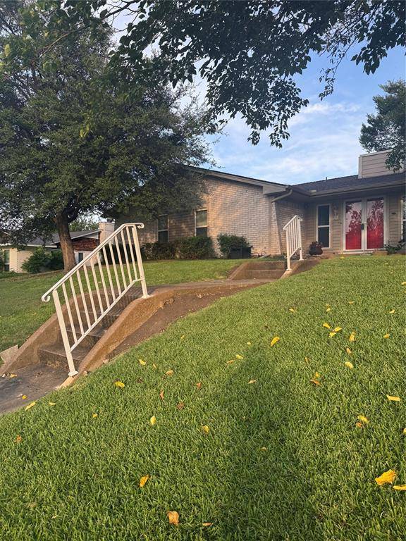 Garland, TX 75043,1310 Briar Hollow Lane