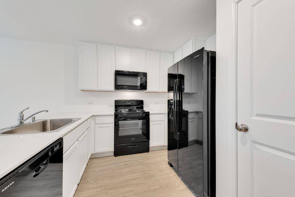 Wilmer, TX 75141,300 Sycamore Place
