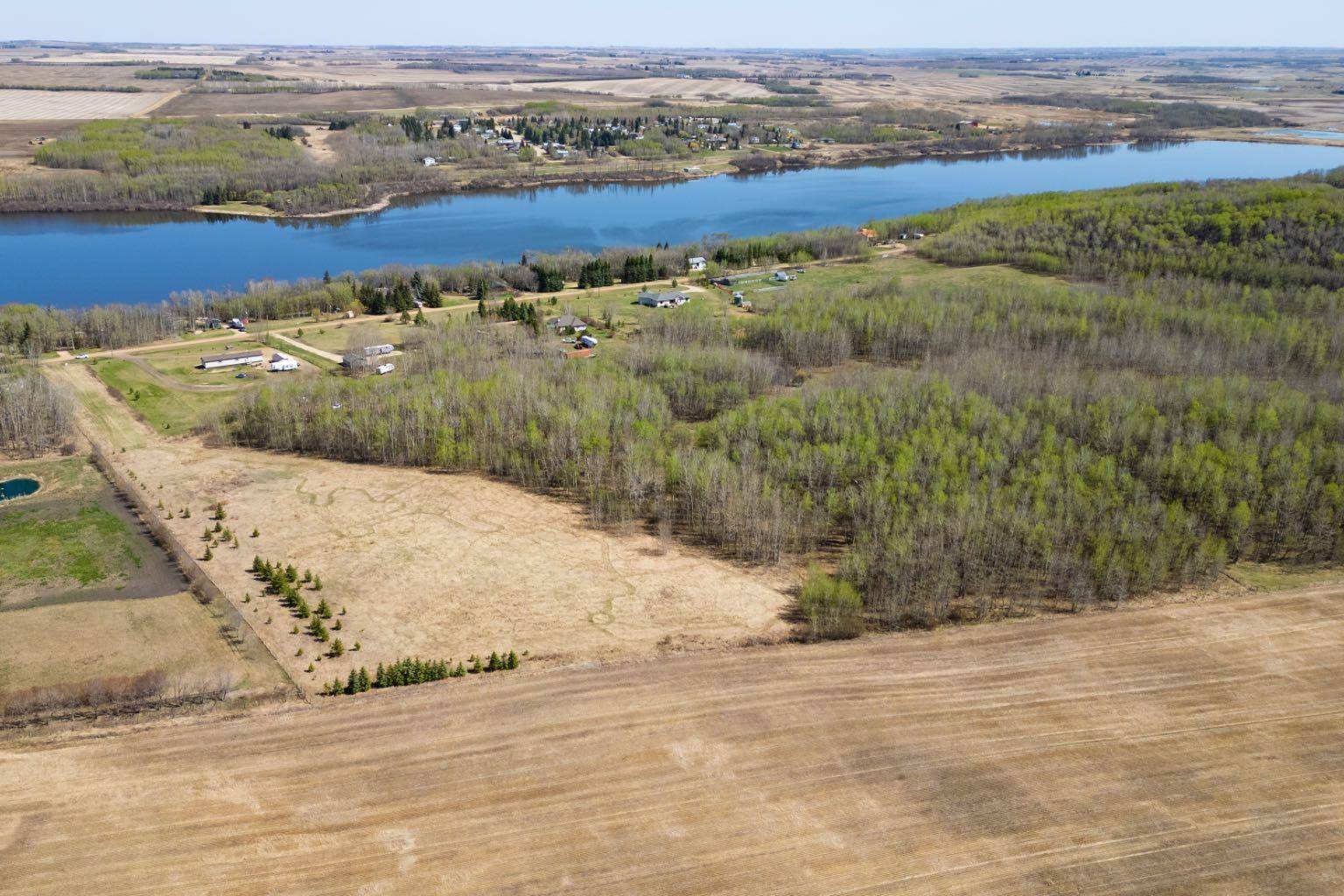 Rural Camrose County, AB T0B1M0,44101 214 Range #138
