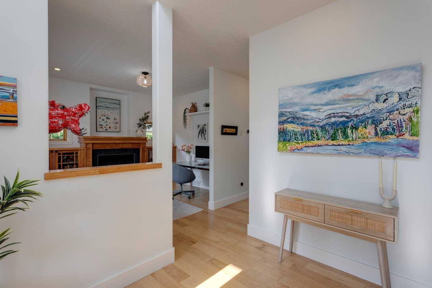 Calgary, AB T2M 4B4,1611 6 ST NW