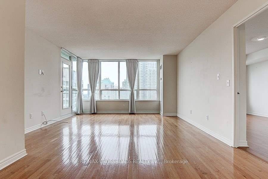 Toronto C14, ON M2N 7N7,18 Parkview AVE #2106