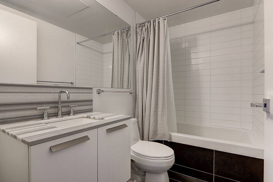 Toronto C08, ON M4Y 1N3,42 Charles ST E #2209