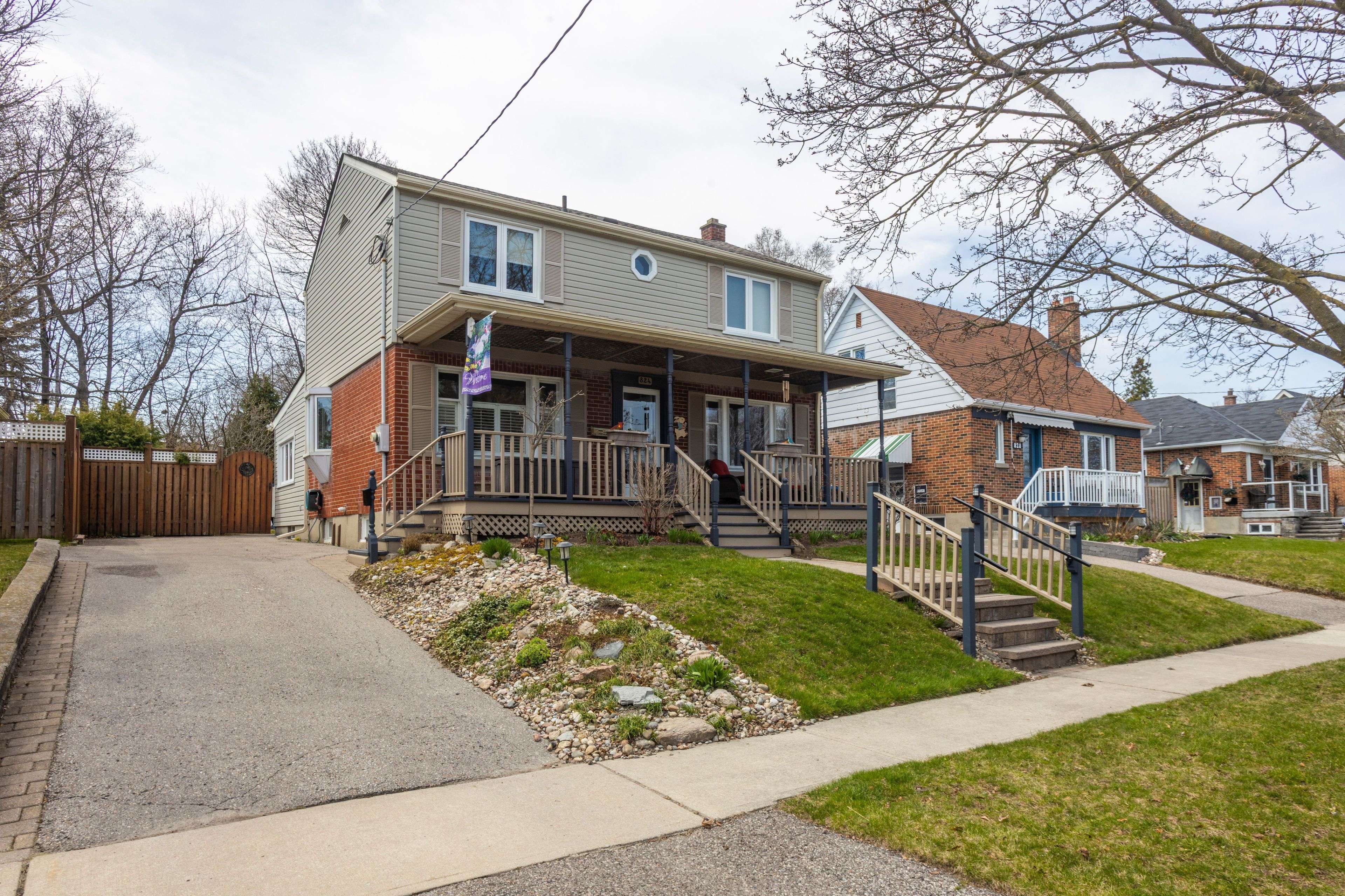Oshawa, ON L1G 5A9,824 Masson ST