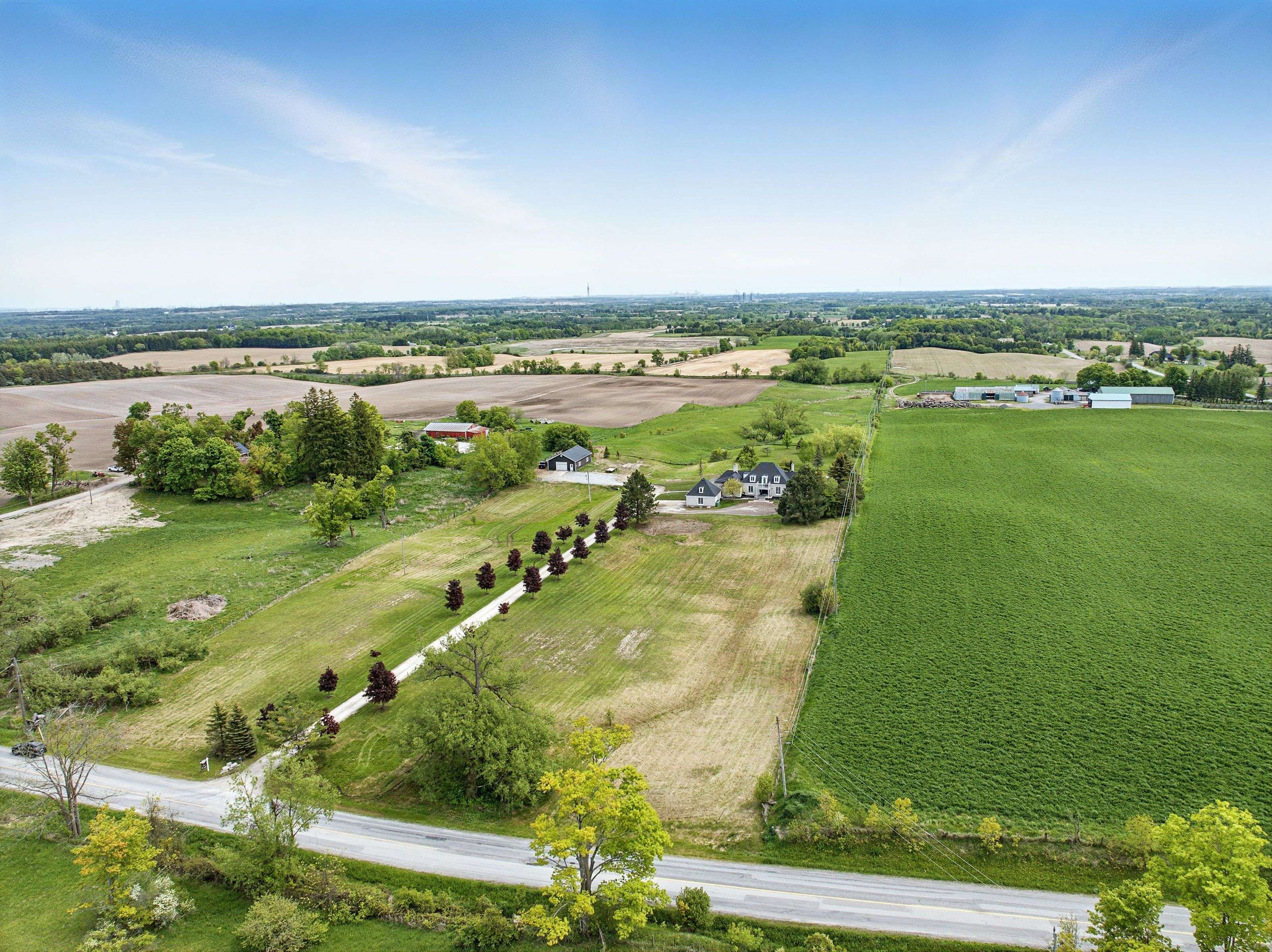 Oshawa, ON L9L 1B3,815 Coates RD W