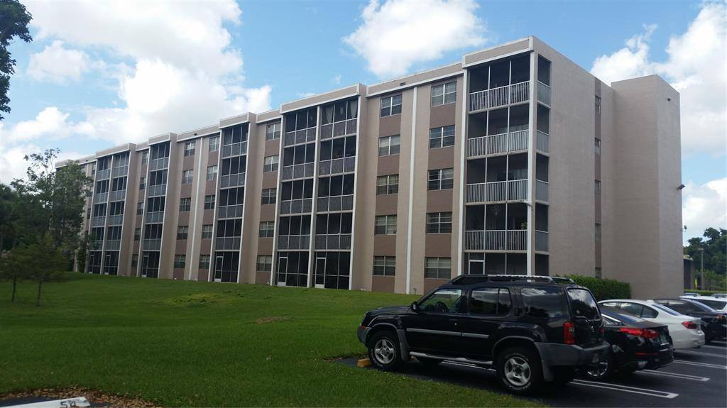 8720 Shadow Wood Blvd #304, Coral Springs, FL 33071
