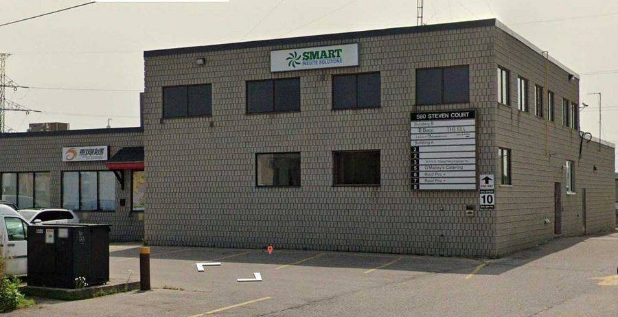 Newmarket, ON L3Y 6Z2,580 STEVEN CT #1A