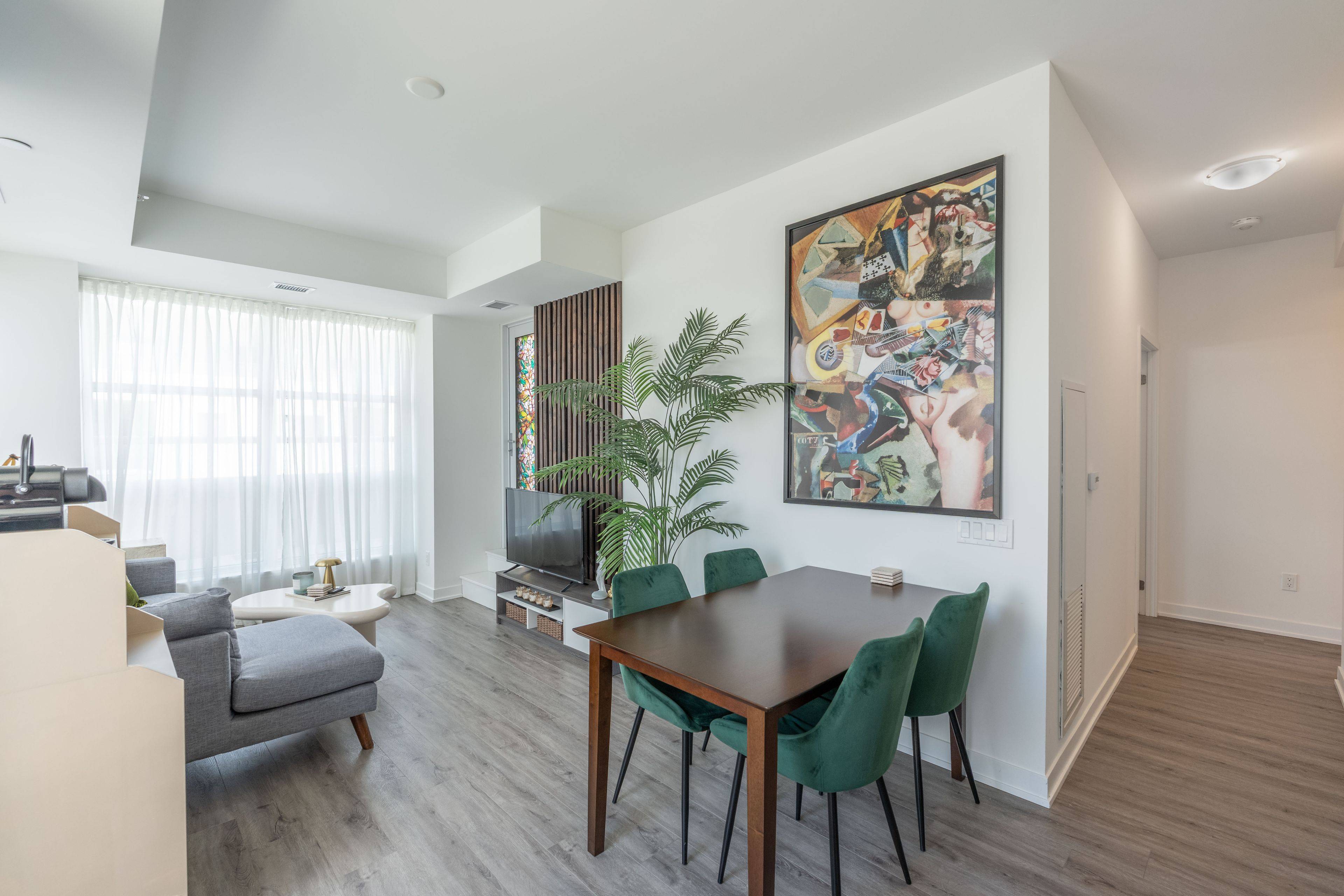 Toronto W03, ON M6N 1J6,1787 St Clair AVE W #521