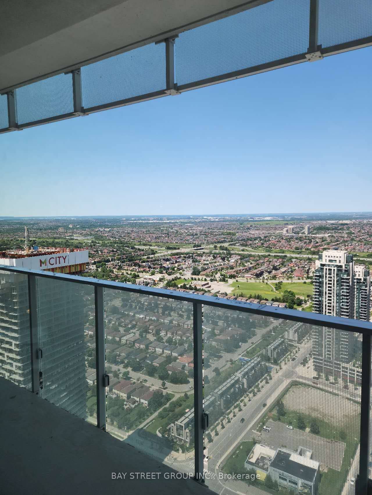 3883 quartz RD #4801, Mississauga, ON L5B 0M4