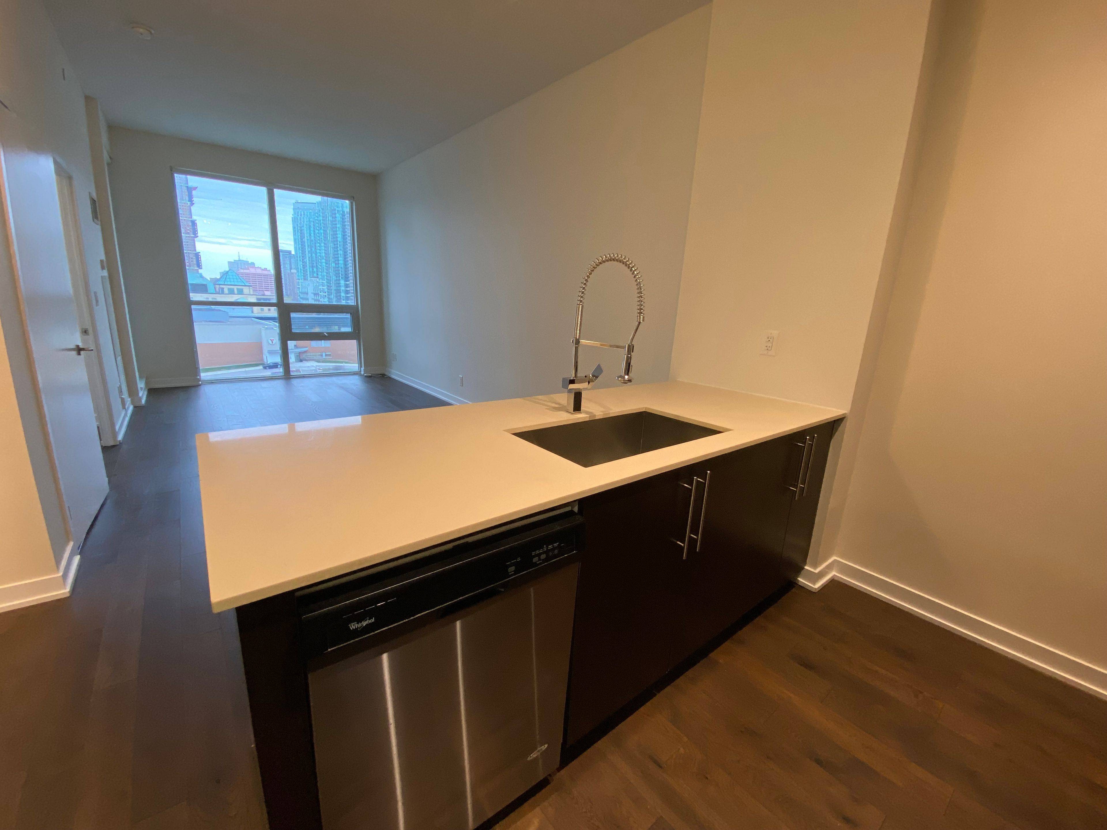 Mississauga, ON L5B 0J8,510 Curran PL #607