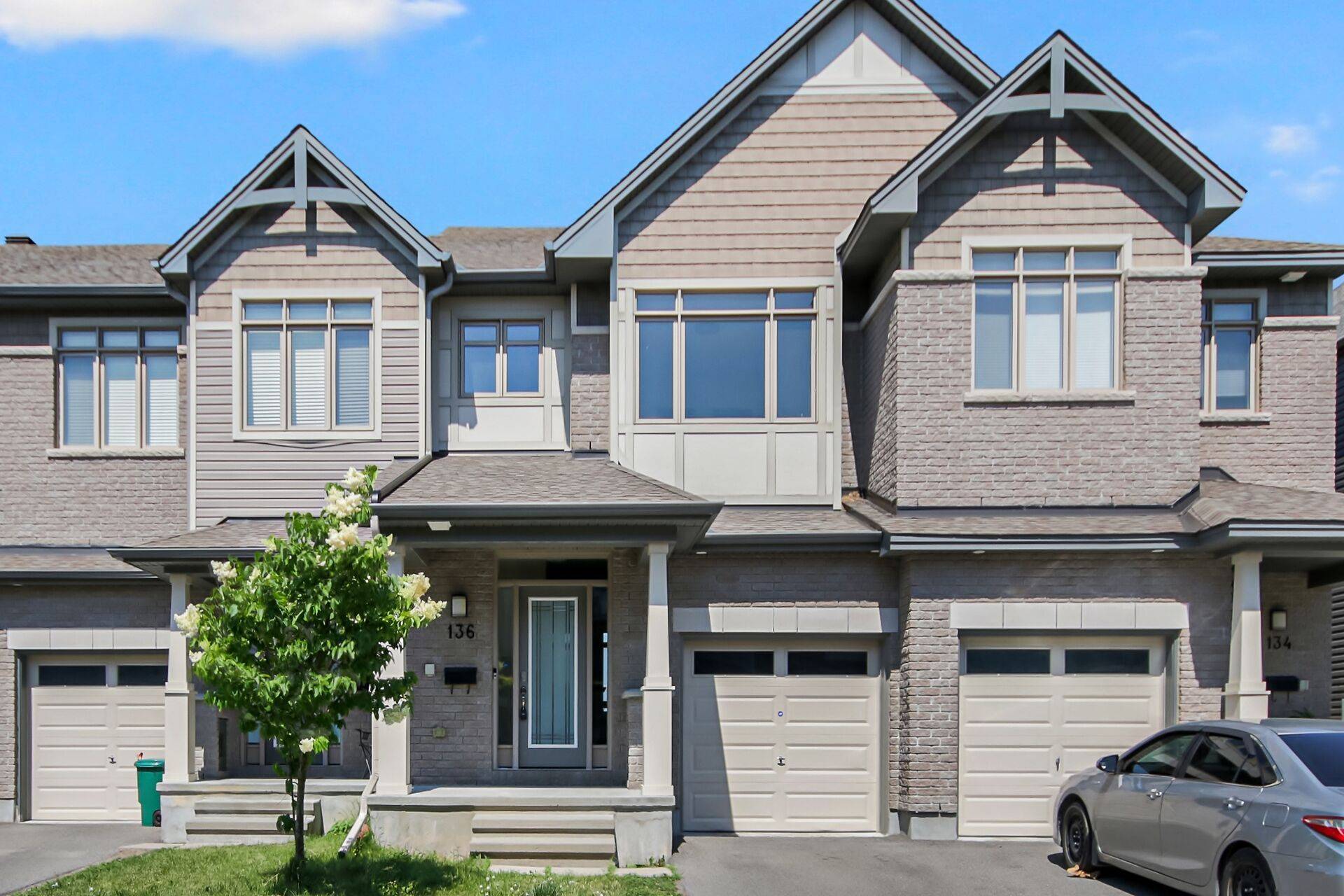 136 Overberg WAY, Kanata, ON K2S 0V8