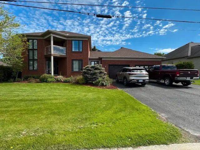 794 Laval ST, Casselman, ON K0A 1M0