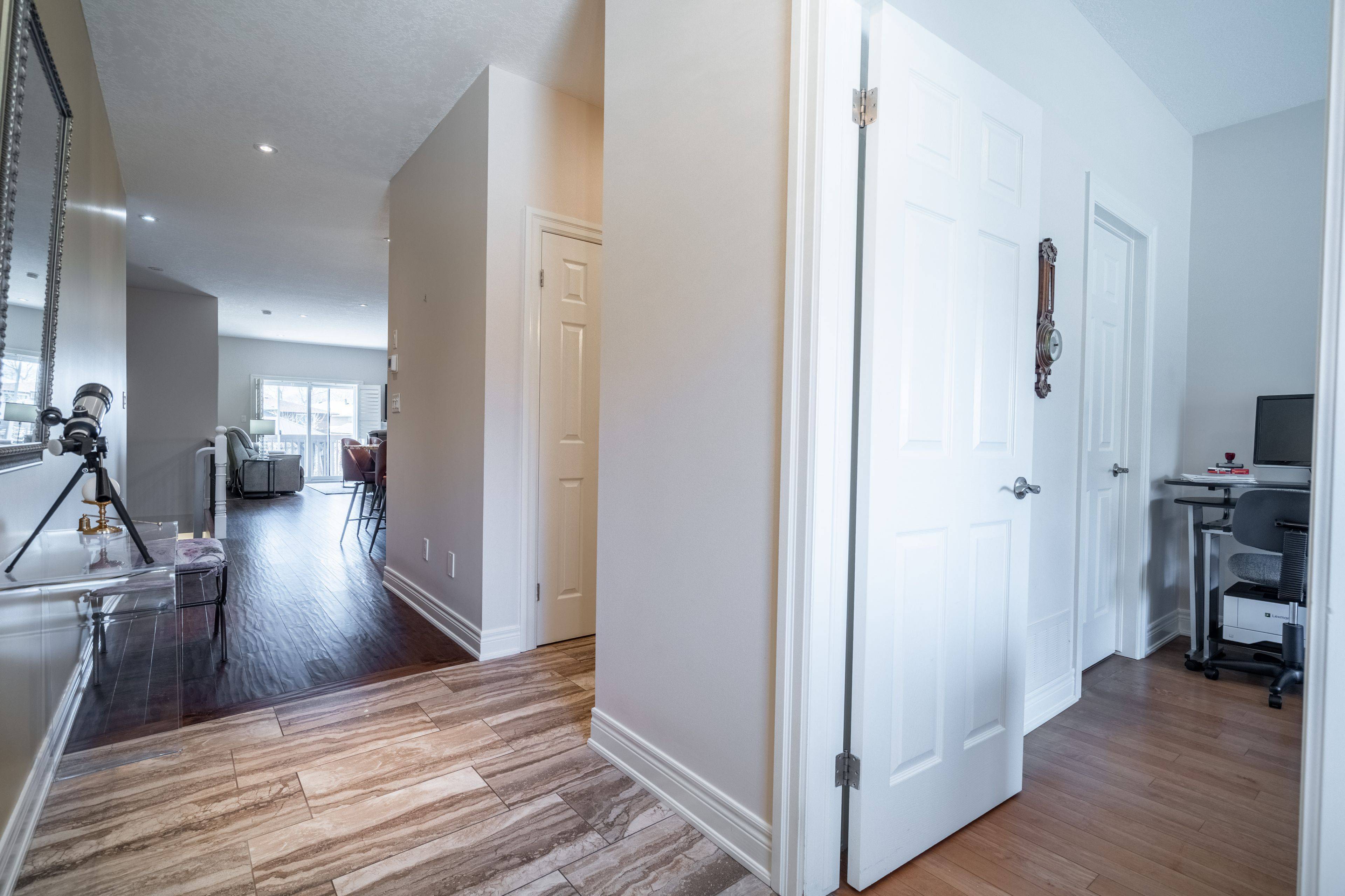Hamilton, ON L8G 0A2,10 Greenbrook DR #10