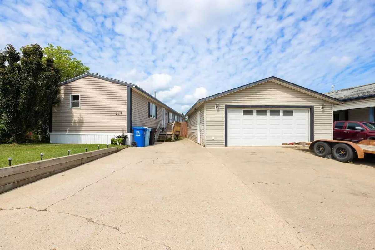 Fort Mcmurray, AB T9K1A2,217 Tamarack WAY