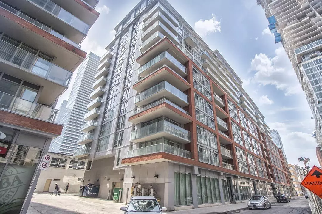 Toronto C01, ON M5V 1T8,21 Nelson ST #226