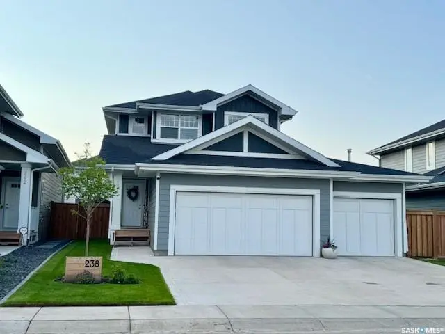 238 Stilling UNION, Saskatoon, SK S7V 0V3