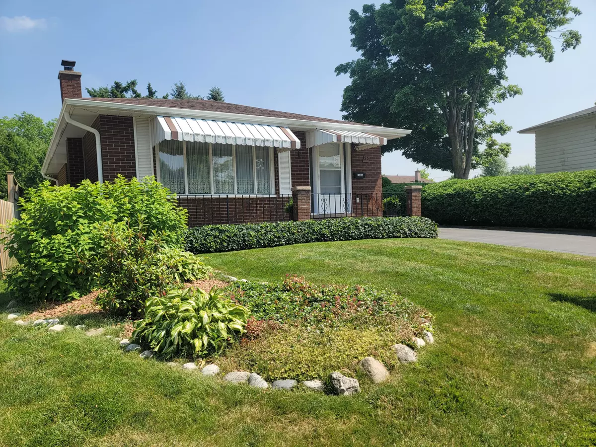Kitchener, ON N2E 1A9,53 kingswood DR