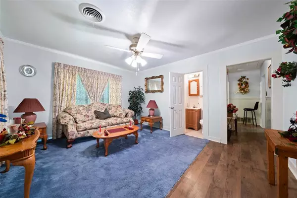 Mart, TX 76664,1302 E Mclennan Avenue