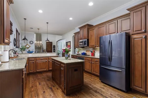 Farmers Branch, TX 75244,4060 Winsor