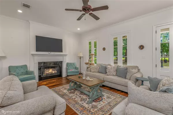 Shreveport, LA 71106,1940 Shaded Willow Lane