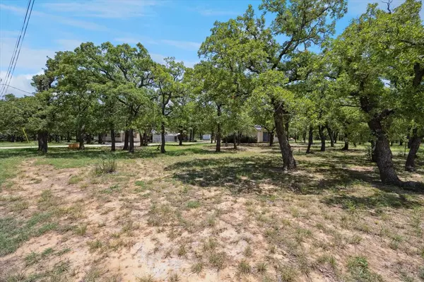 Nocona, TX 76255,102 Goliad Drive
