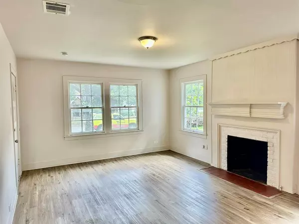 Denison, TX 75020,509 W Acheson Street