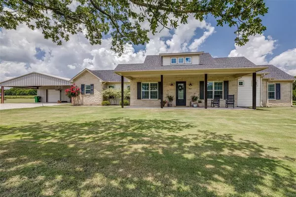 241 N FM 730, Decatur, TX 76234