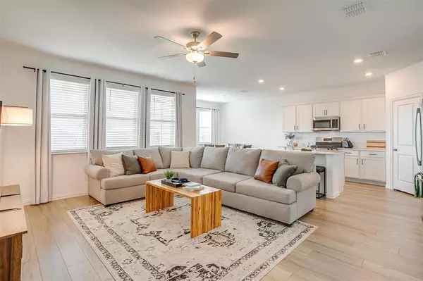 Azle, TX 76020,224 Post Oak Street
