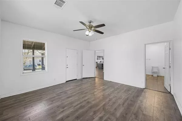 Denison, TX 75021,100 W Munson Street