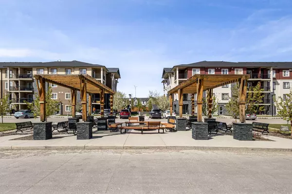Calgary, AB T2X 2B9,81 Legacy BLVD Southeast #1405