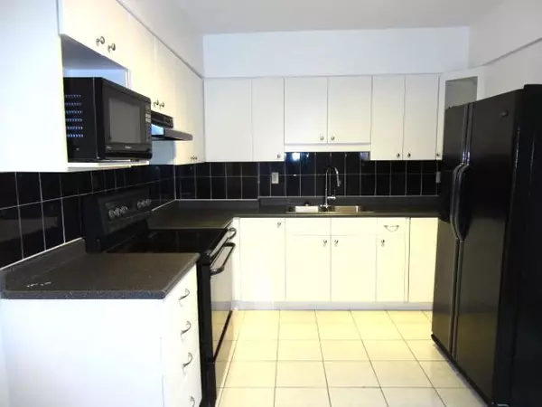 Toronto E02, ON M4C 1S5,327 Wolverleigh BLVD