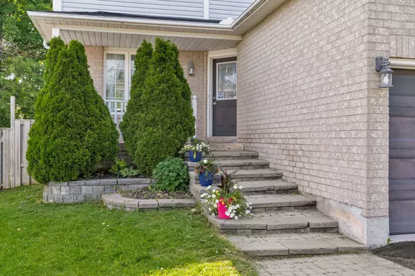 Barrie, ON L4N 6B1,28 Draper CRES