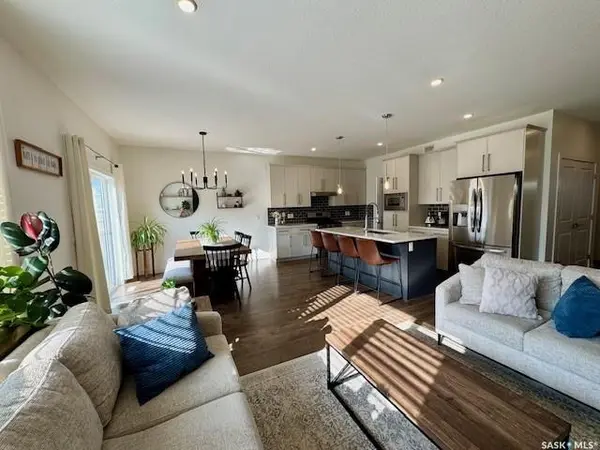 238 Stilling UNION, Saskatoon, SK S7V 0V3