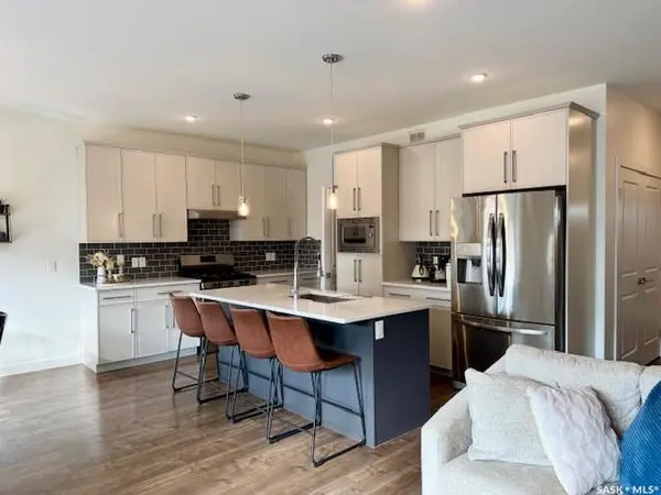 238 Stilling UNION, Saskatoon, SK S7V 0V3