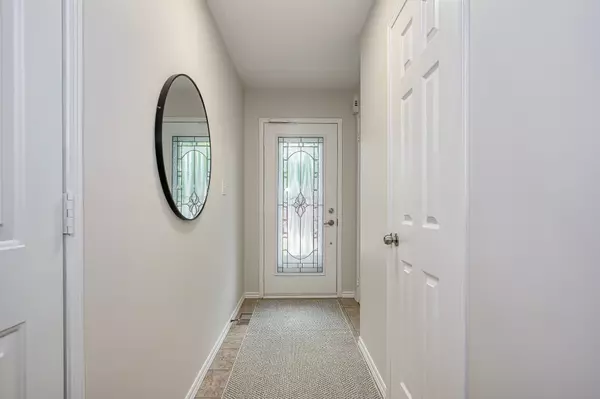 Oakville, ON L6M 3R6,2104 White Dove CIR