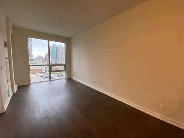 Mississauga, ON L5B 0J8,510 Curran PL #607