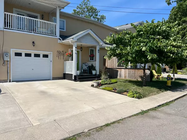 Fort Erie, ON L0S 1B0,203 Cambridge RD E