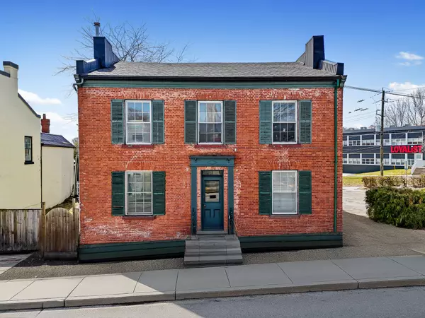 143 Walton ST #2, Port Hope, ON L1A 1N4