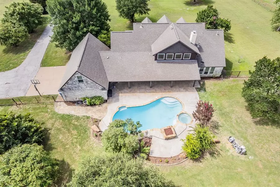 15878 White Settlement Road, Fort Worth, TX 76108