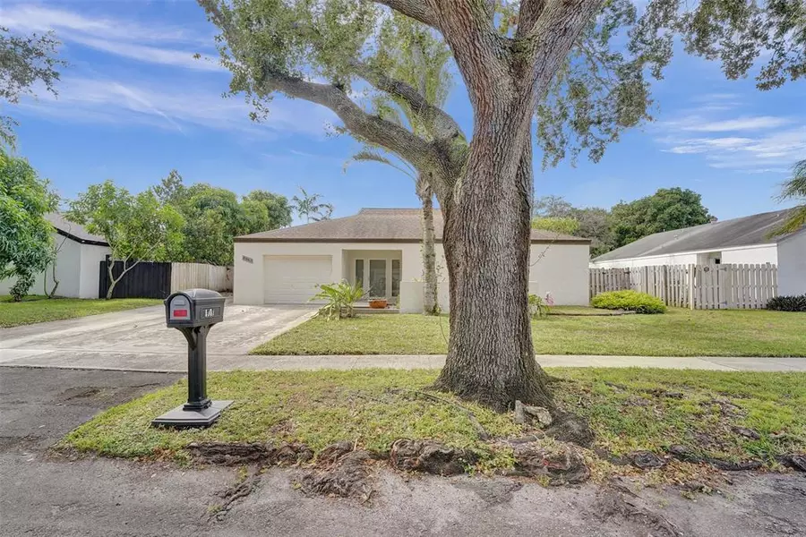 4941 SW 94th Way, Cooper City, FL 33328