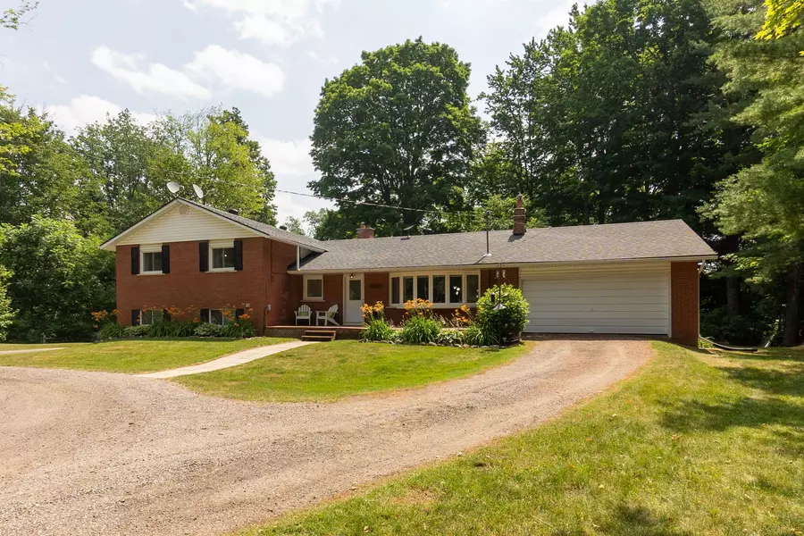 7561 Finnerty Side Road, Caledon, ON L7E 0H5