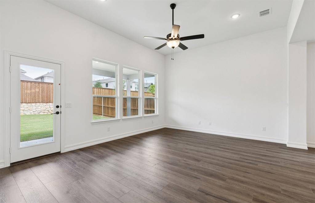 Little Elm, TX 76227,3904 Lynx Court